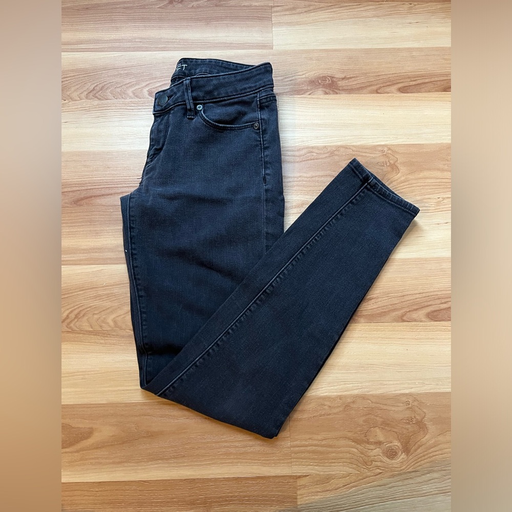 LOFT Curvy Skinny Jeans in Washed Black